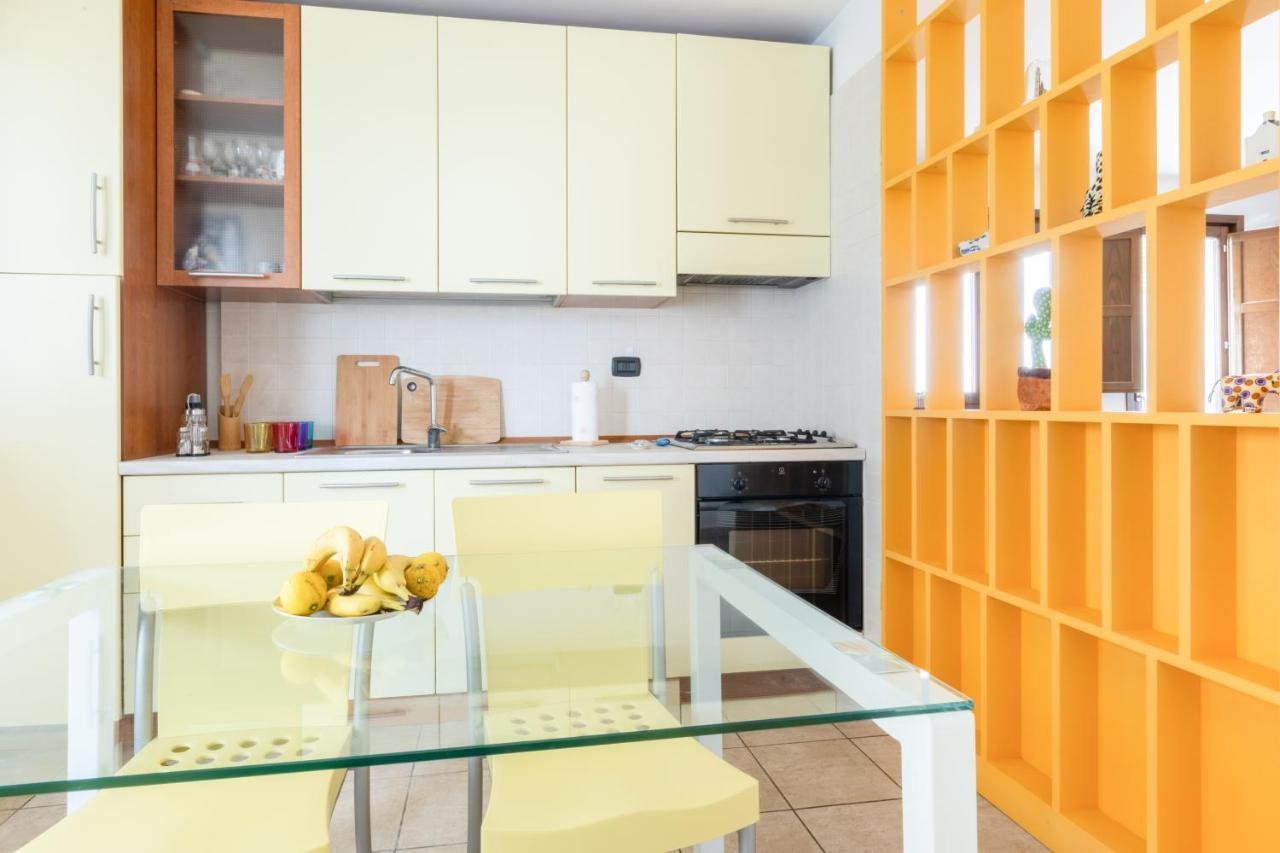 Lecce Colorful Flat With Terrace & Parking Leilighet Eksteriør bilde