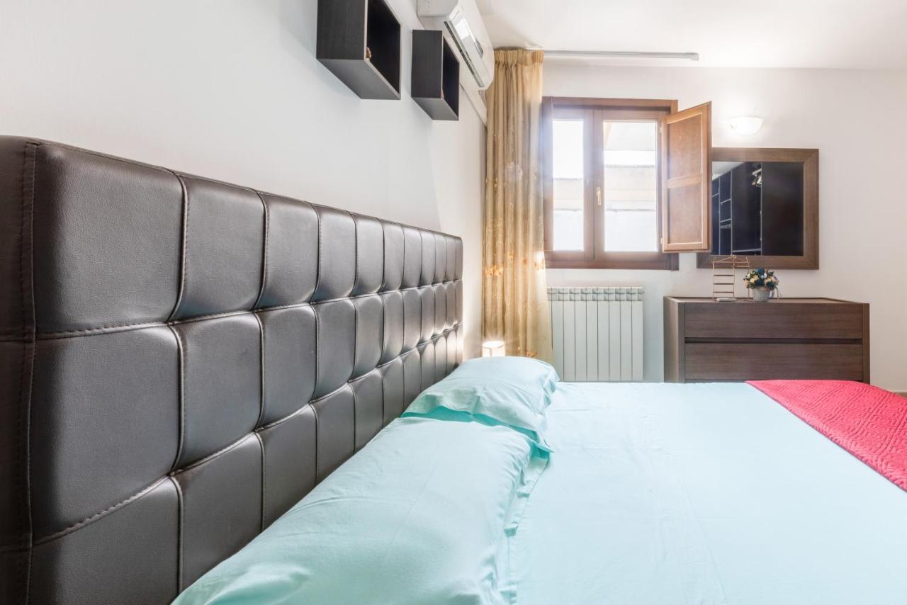 Lecce Colorful Flat With Terrace & Parking Leilighet Eksteriør bilde